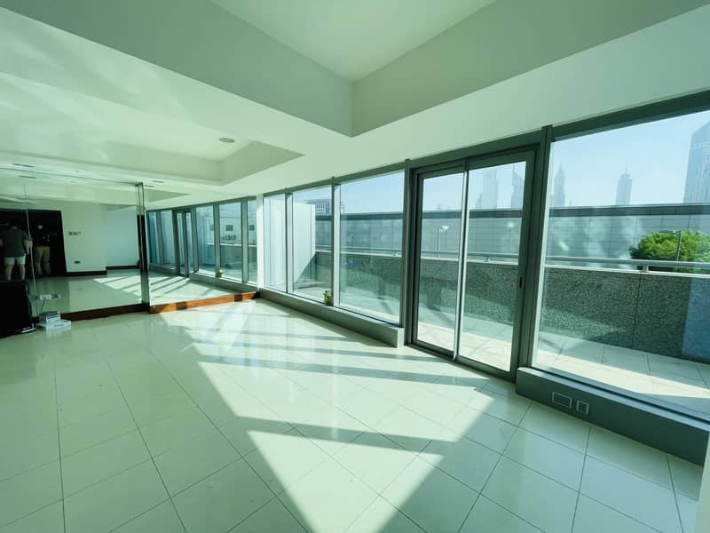 2Br Apartment with Balcony for Rent in Trade Centre