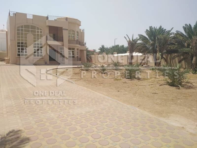 Independe 5BHK Dulplex villa in Zakhir Al Ain | Private Yard