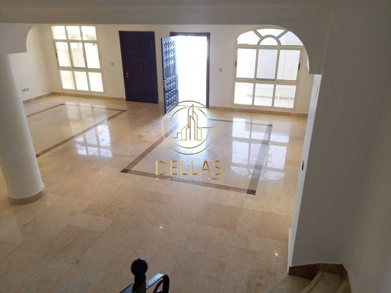 6 Villa in Abu Dhabi - Al Bateen