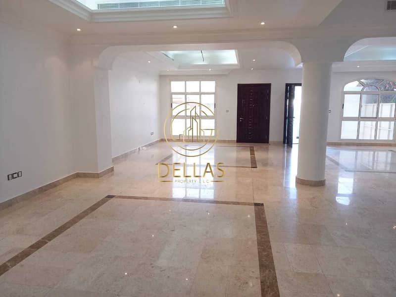 18 Villa in Abu Dhabi - Al Bateen