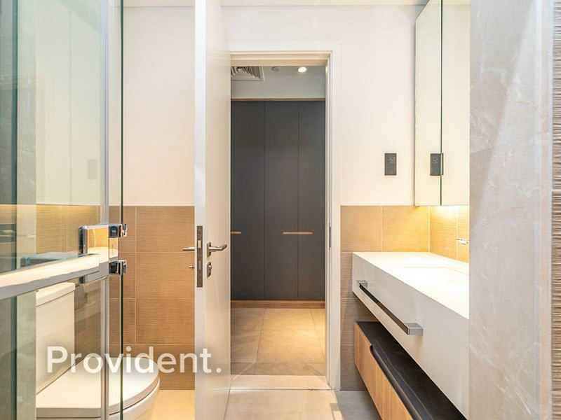 11 Exclusively Managed | Luxurious| High Floor