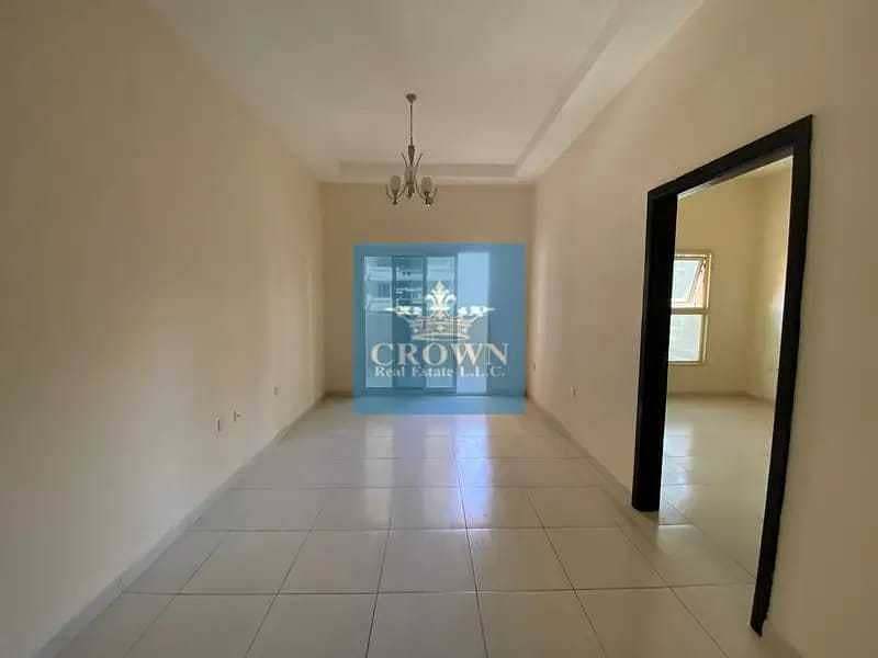 شقة في برج لافندر،مدينة الإمارات‬ 1 غرفة 17000 درهم - 4780364