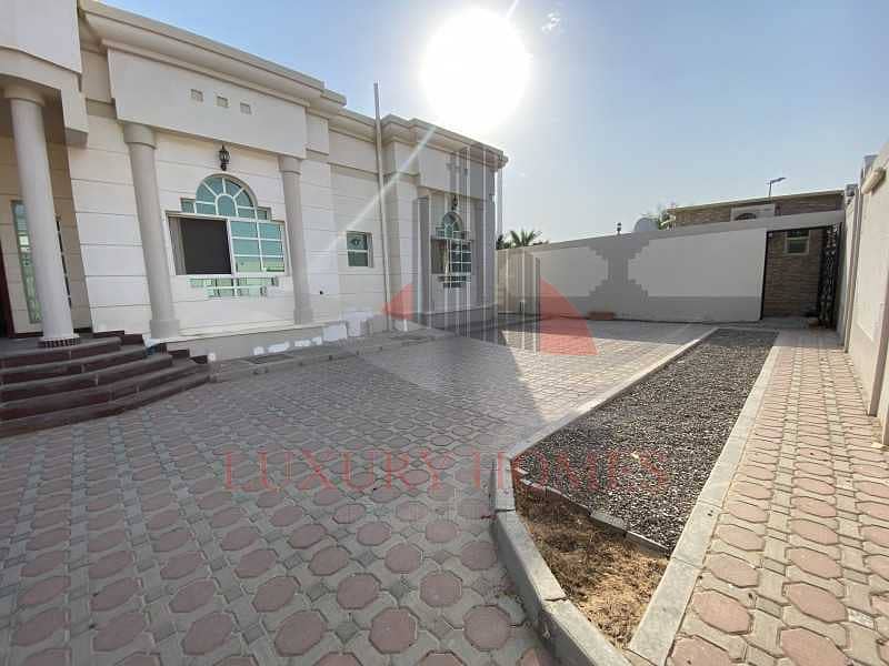 2 Fully Independent Ground Floor Villa with Driver