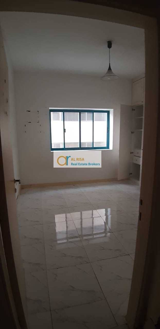 10 THREE BEDROOMS APARTMENT AVAILABLE AT MANKHOOL 80K