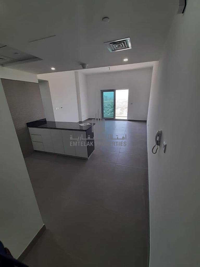 5 Brand New | Mid Floor | Ready to Move