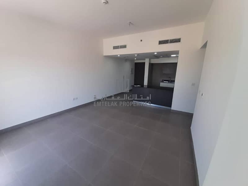 7 Brand New | Mid Floor | Ready to Move