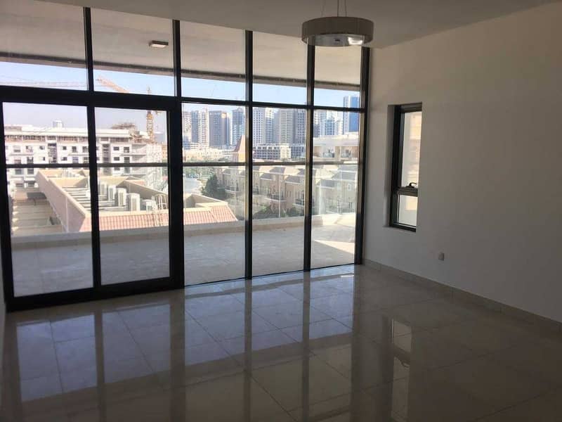 7 Spacious 1 Bedroom|Pool View|Chiller Free