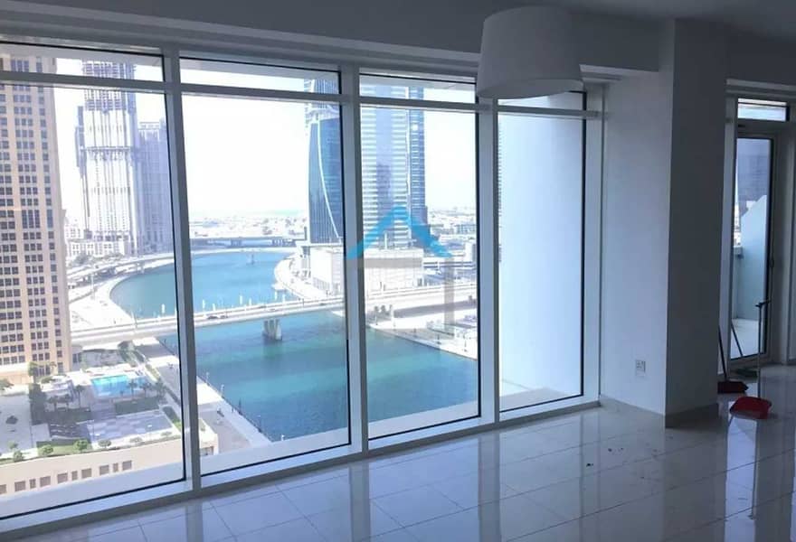 Chiller Free Studio with Beautiful view of Canal Chiller Free Studio with Beautiful view of Canal