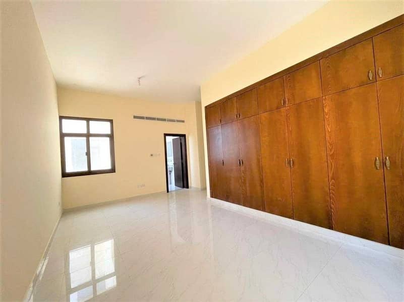 8 900 Only!w/ Private Parking - Classy 3BHK Near Co-Operative Society In Mushrif