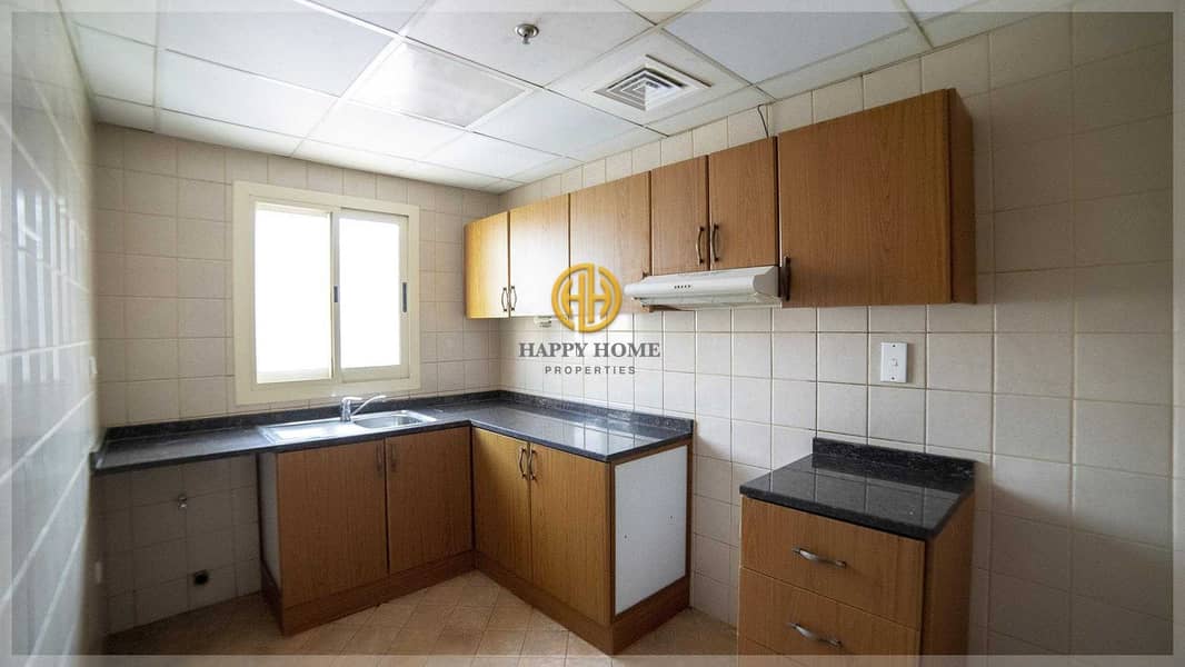 53 Perfectly Priced 1 BR , Nice Lay out - in Karama
