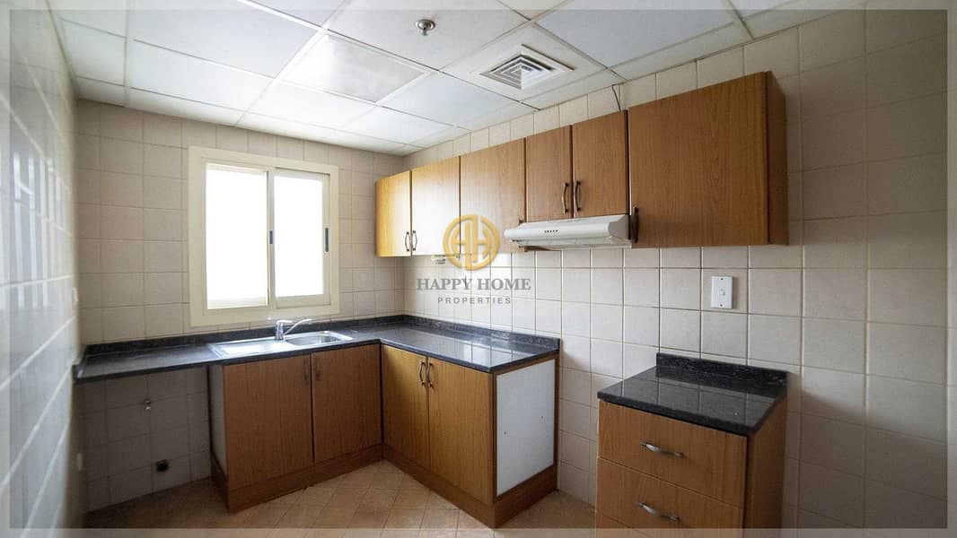 56 Perfectly Priced 1 BR , Nice Lay out - in Karama