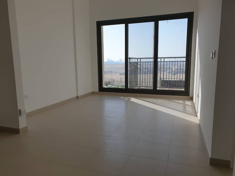 4 Luxurious Pool View Apartment At A Reasonable Price