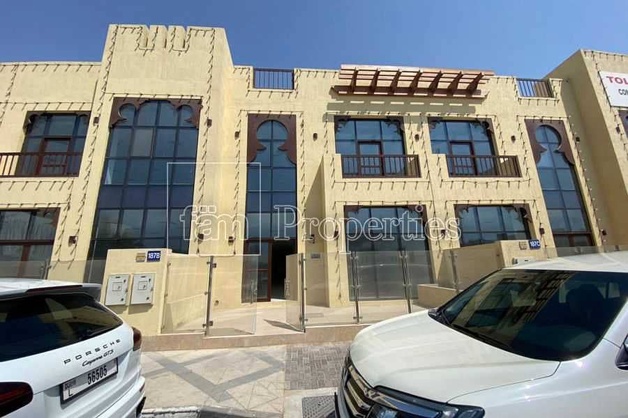 23 Modern and newly-built  commercial villa Jumeirah Road