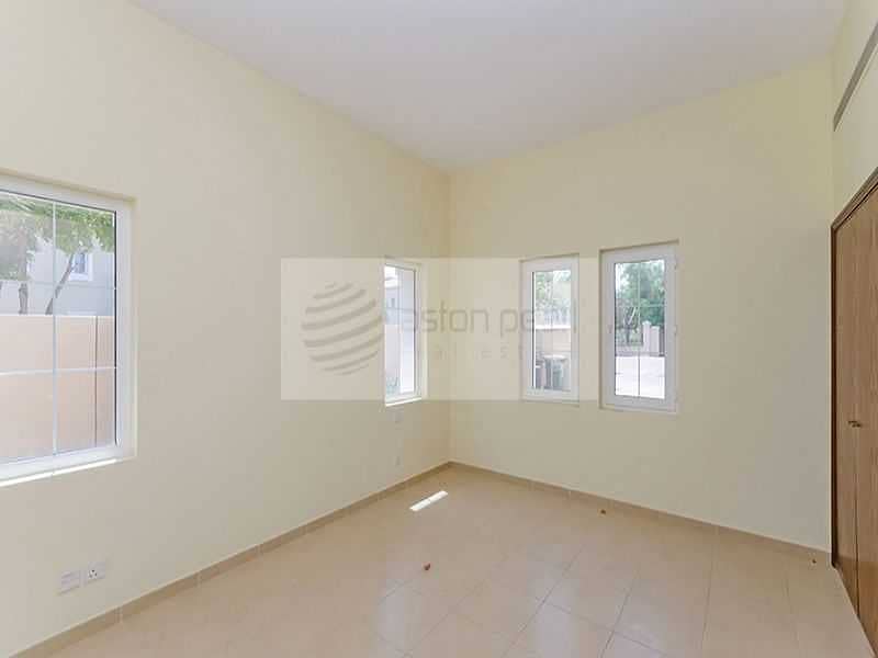 16 B1 | Backing Pool / Park | Vacant Soon | Good Plot