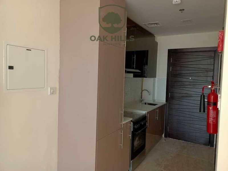 6 BRAND NEW | NO CHILLER DEPOSIT | FULLY FURNISHED | BALCONY