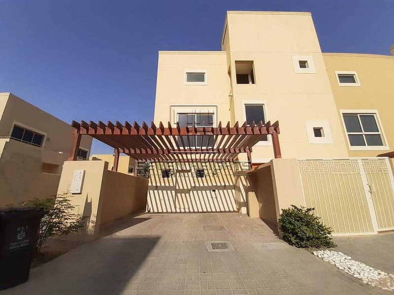 Fabulous Townhouse 4BR With Great Price ! Fabulous Townhouse 4BR With Great Price !
