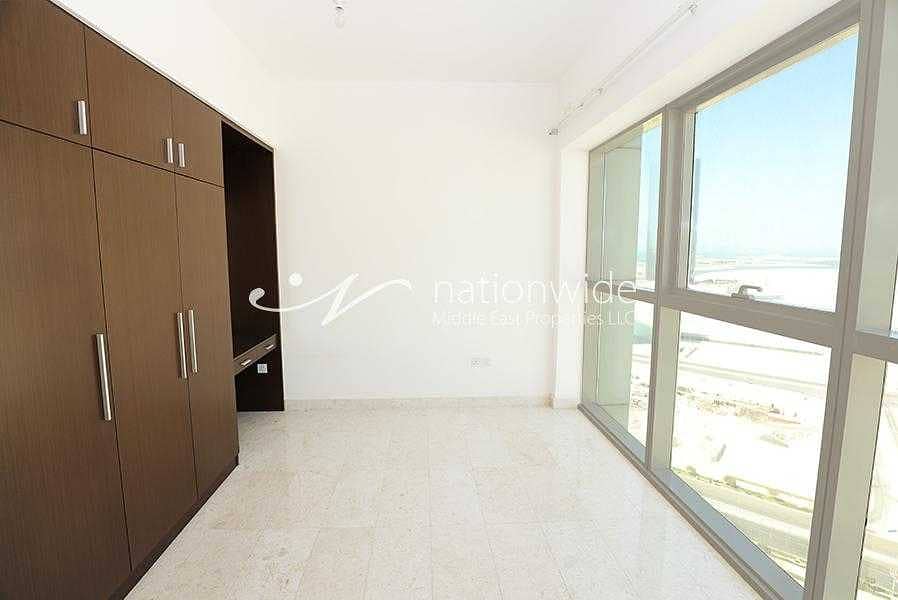 5 A Rare Opportunity To Live In A Prestigious Area
