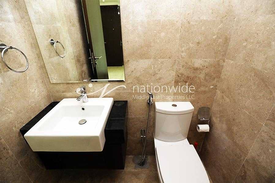 7 A Rare Opportunity To Live In A Prestigious Area