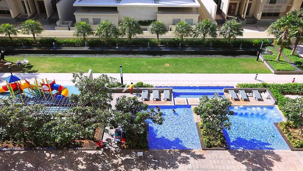 10 A Rare Opportunity To Live In A Prestigious Area
