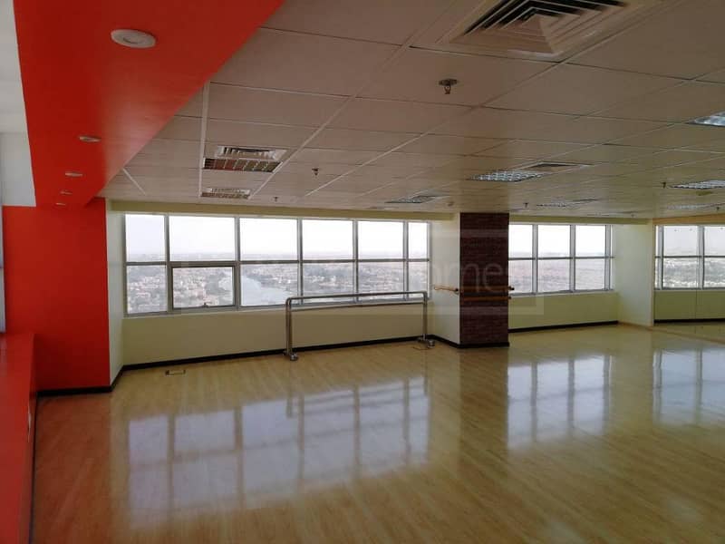 12 cheques fitted offices for rent in Mazaya Avenue