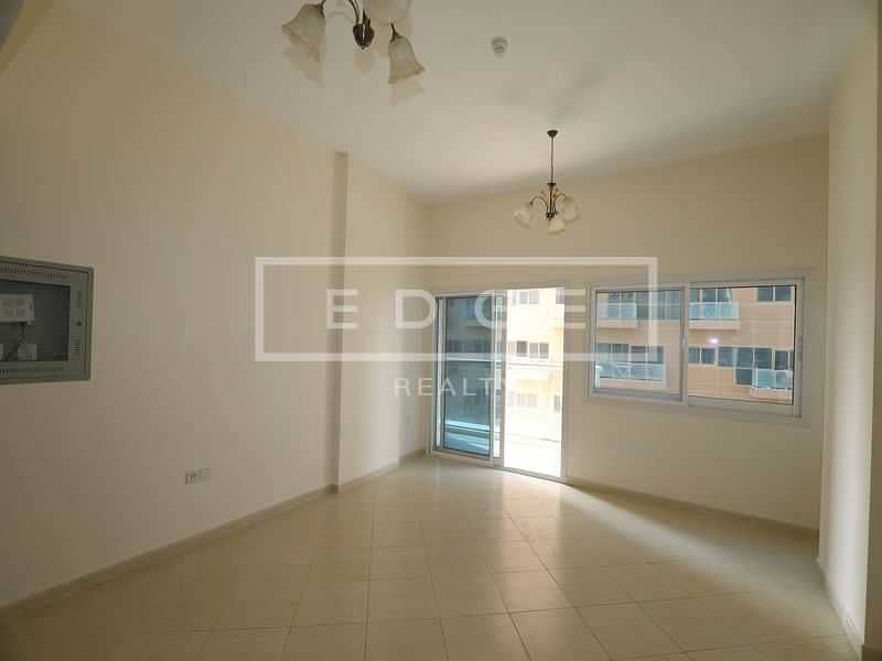 6 SPACIOUS | 1 BEDROOM | WELL MAINTAINED