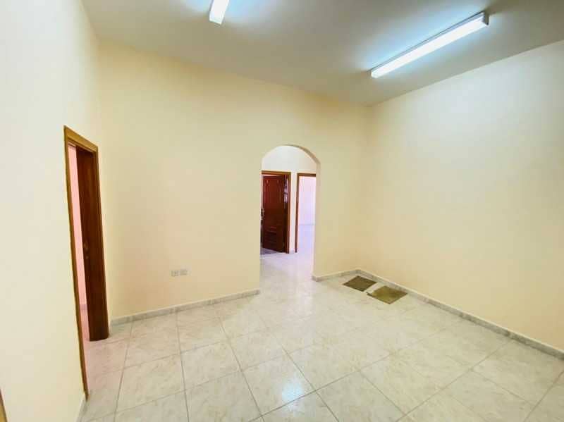 4 Epic Neat & Clean 3 BHK Apt With Balcony & Shaded Parking