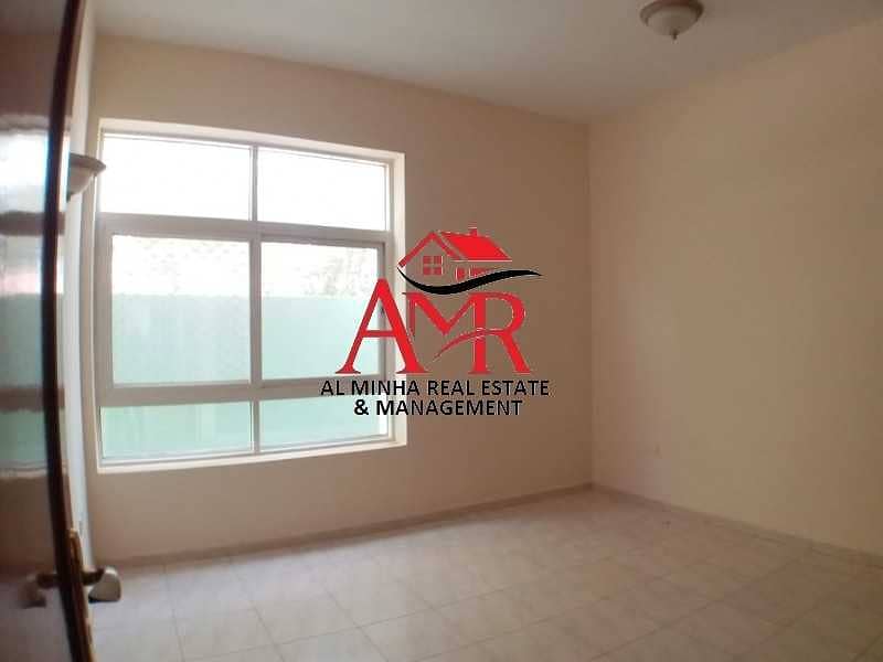 9 Magnifcient 4 Bedrooms Apt With Wardrobes & Shaded Parking