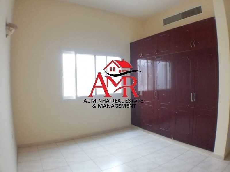 17 Magnifcient 4 Bedrooms Apt With Wardrobes & Shaded Parking