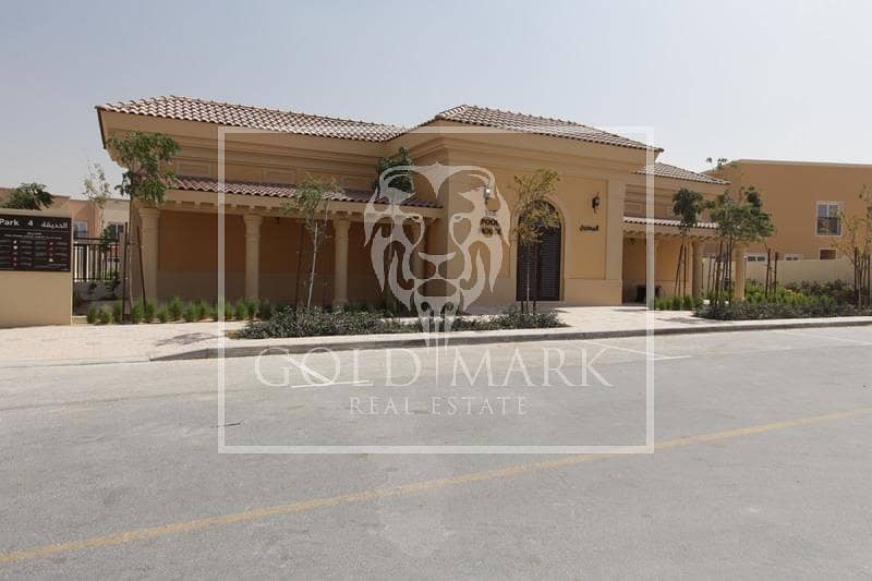 10 End Unit |04 bedroom |Close to Park  and Pool