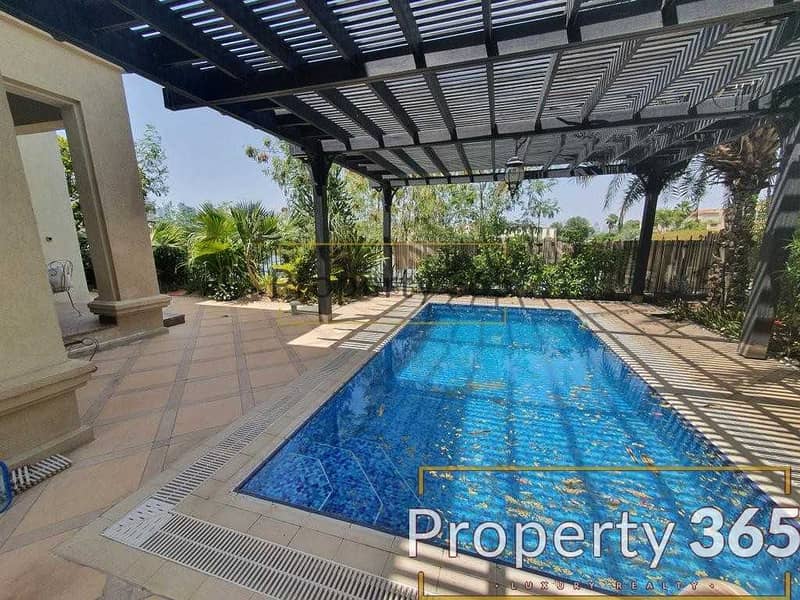 3 LAKE AND SKYLINE VIEW / PRIVATE POOL / 4 BEDS VILLA