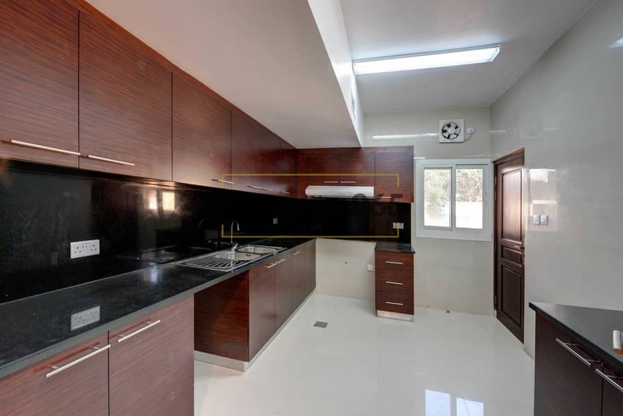 6 Private Garden / 3 Bedrooms plus Maid`s / 7 min from Jumeirah Beach