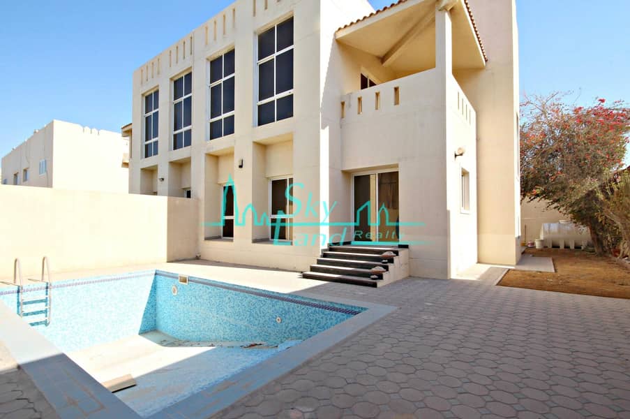 Beautiful 4 Bed+M Villa With A Private Pool