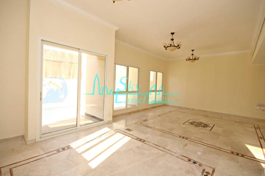 3 Beautiful 4 Bed+M Villa With A Private Pool