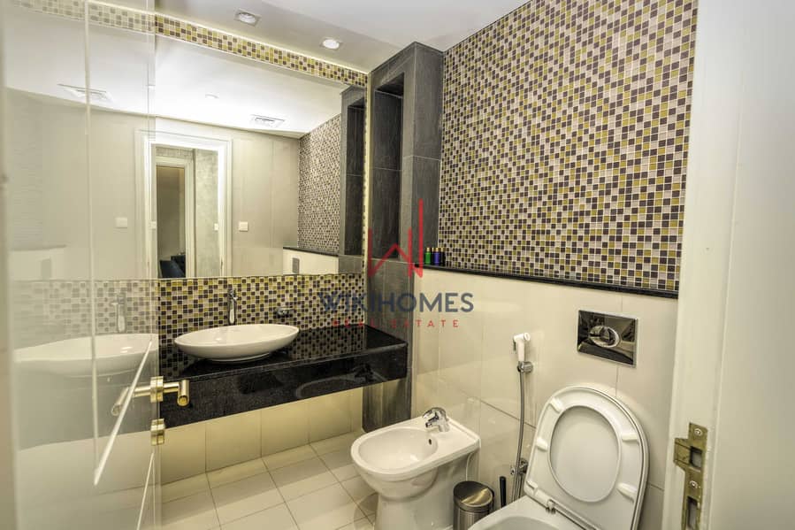 6 Luxurious & Spacious Apartment | 2 minutes to Dubai Mall | Calm Building