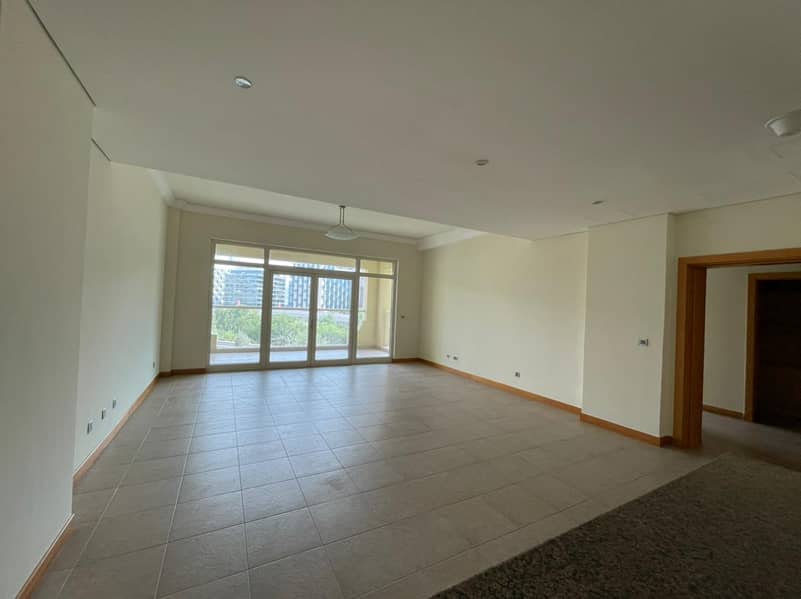 Spacious 1 Bedroom in Al hallawi