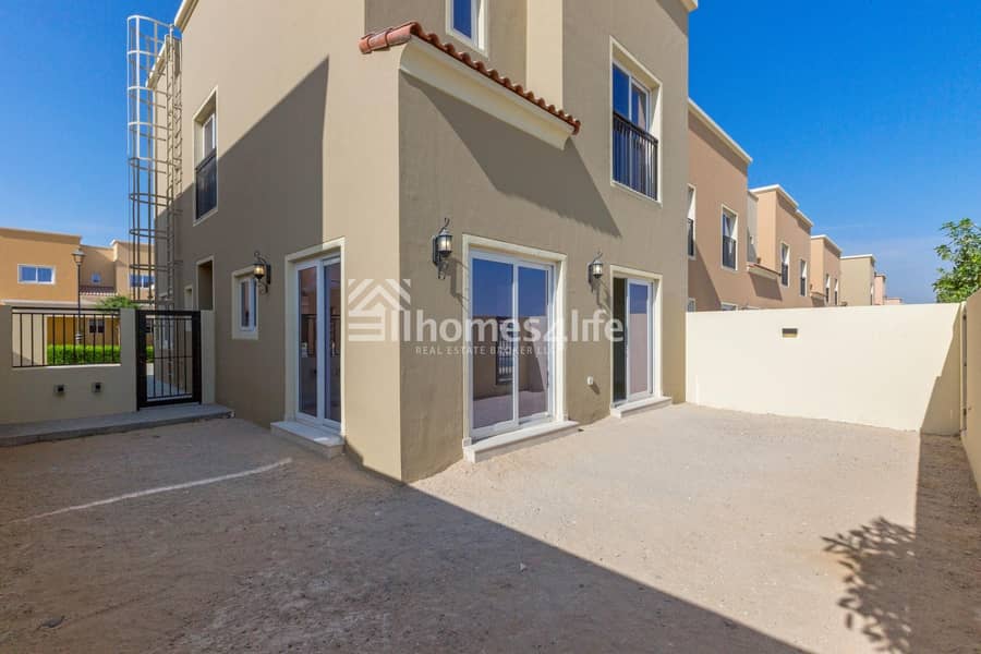 2 Brand New 4 Bed Townhouse Never lived In