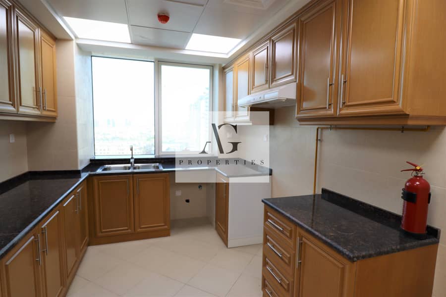 3 Spacious Brand New 1 Bed with separate kitchen