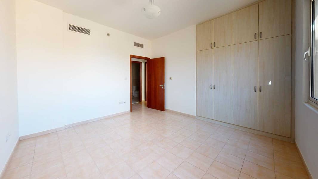 7 AED 1000 commission only | Pet-friendly | Rent online