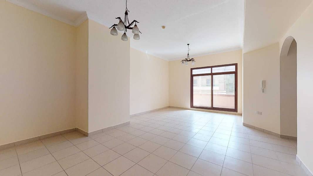 Shared game room | Balcony | Close to bus stops