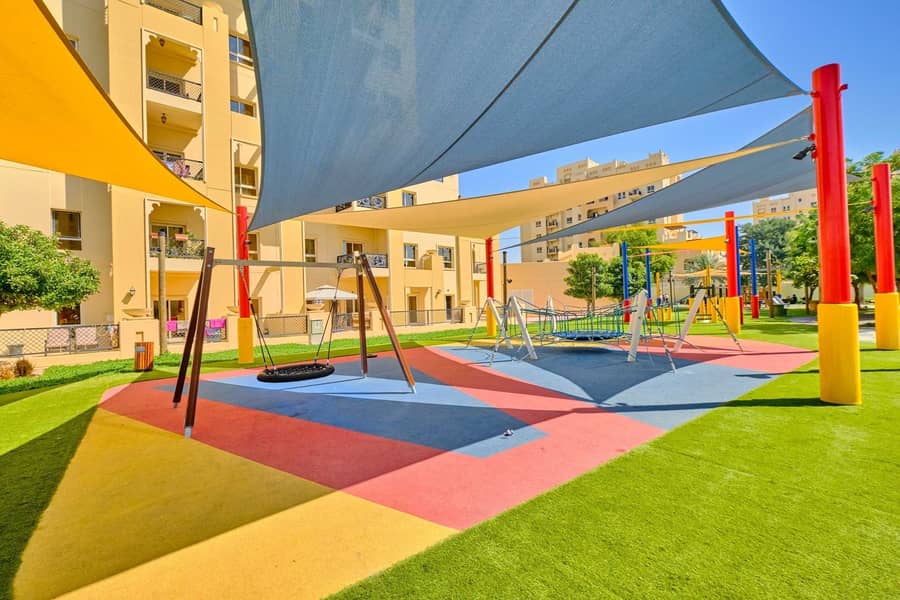 19 Pet-friendly | Close to supermarkets | Children’s play area