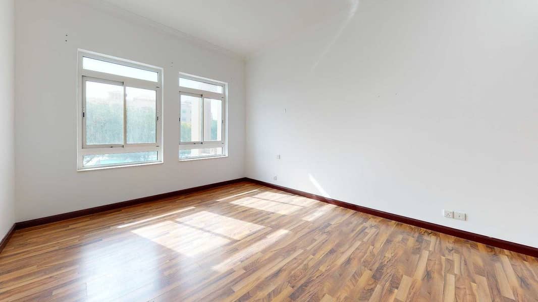 7 Wooden floors | Maid’s room | Move in ready