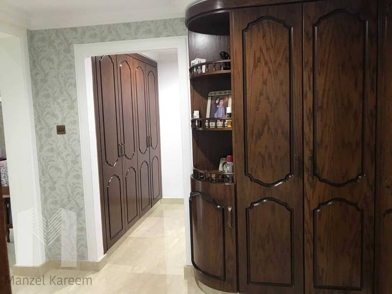 18 Perfectly Upgraded inside-out  4 BR Mediterranean  villa in Jumeirah Island