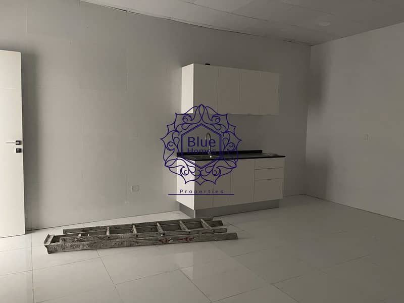 4 Brand New Commercial Villa For Rent  675k  Jumeirah 1 Road Facing  2 Months Free