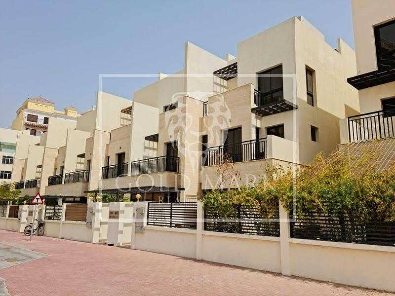 4 Bedroom with own Lift I Upgraded I Best Value 4 Bedroom with own Lift I Upgraded I Best Value