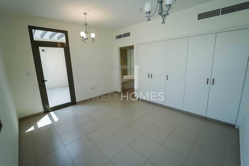 9 Exclusive Unit | Landscaped| Close to Pool