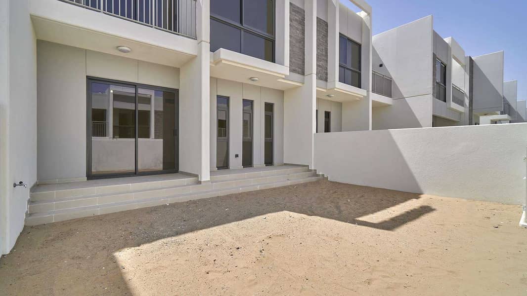 14 Brand New and Spacious Family Townhouse