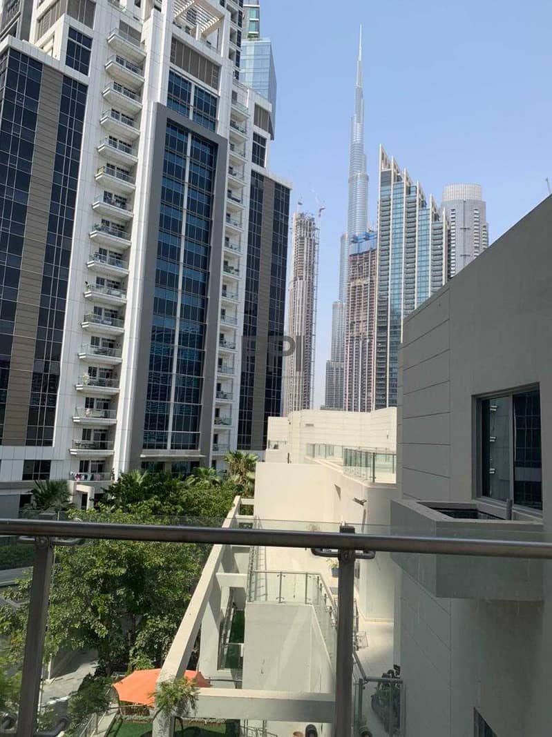 25 Beautiful 3BR with Burj Khalifa view