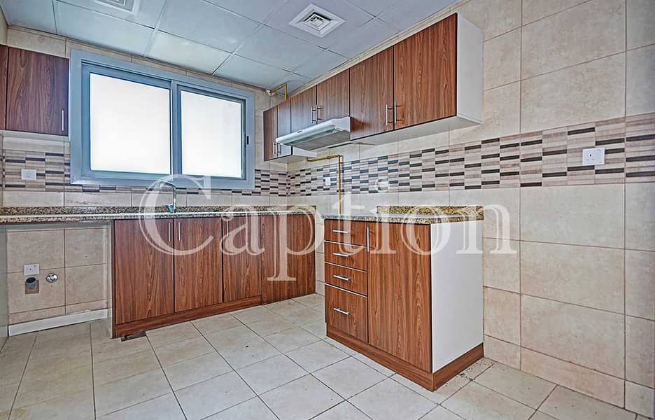 18 LARGE and SPACIOUS one bedroom |Maintenance free | GYM | Kids play area .