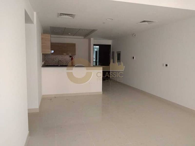 10 Brand New Massive 1 Bed | Large Balcony | Canal View