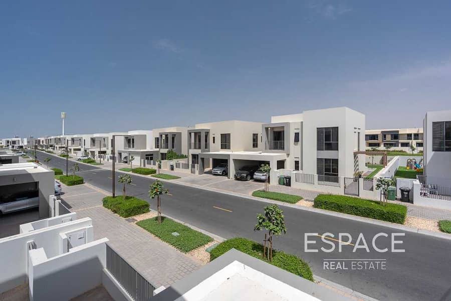 7 EXCLUSIVE Type E1 3 Bedrooms Motivated seller